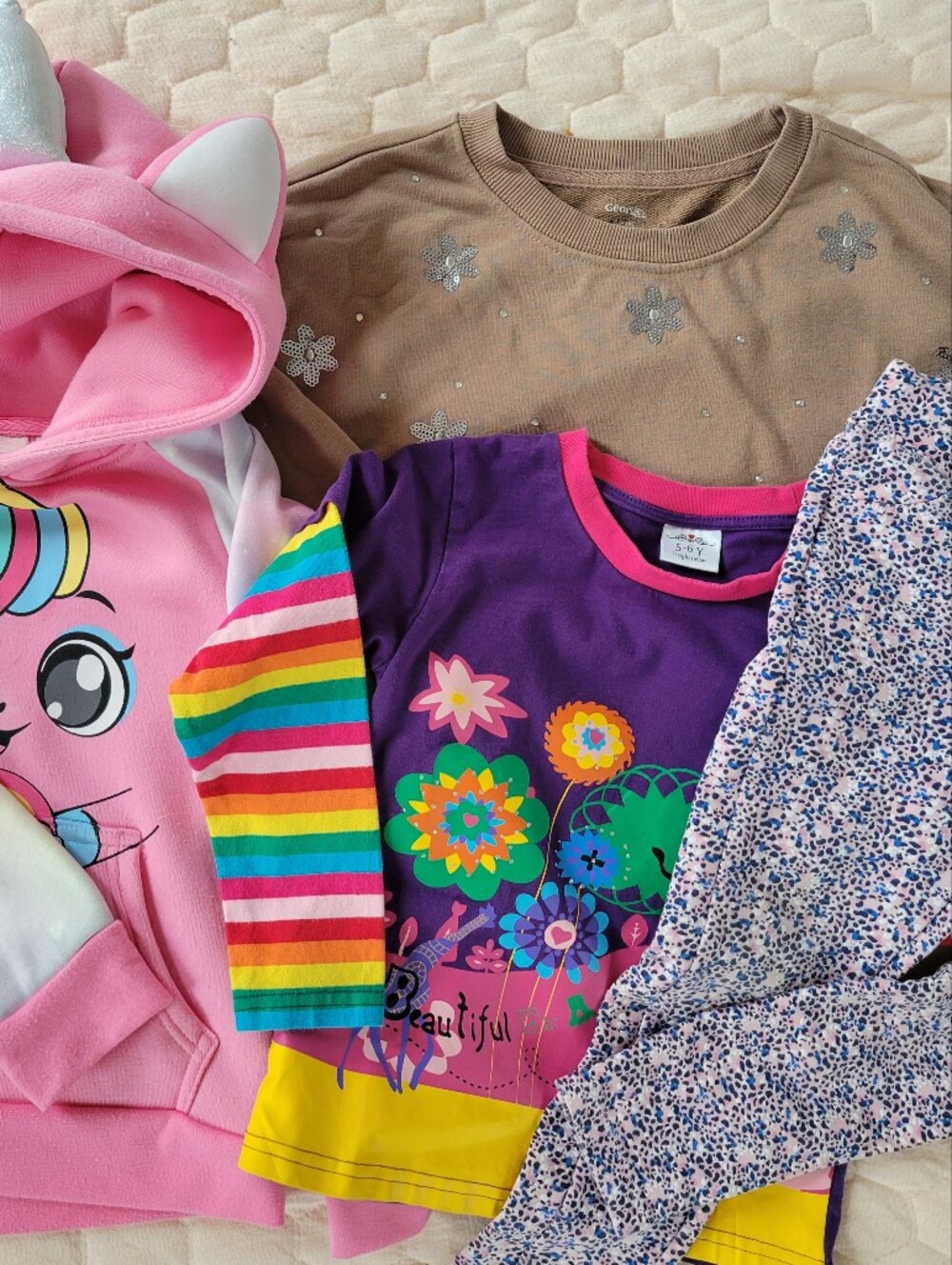 🩷3/20 $ Bundle of Girl Set 5-6 Y (4 Items)